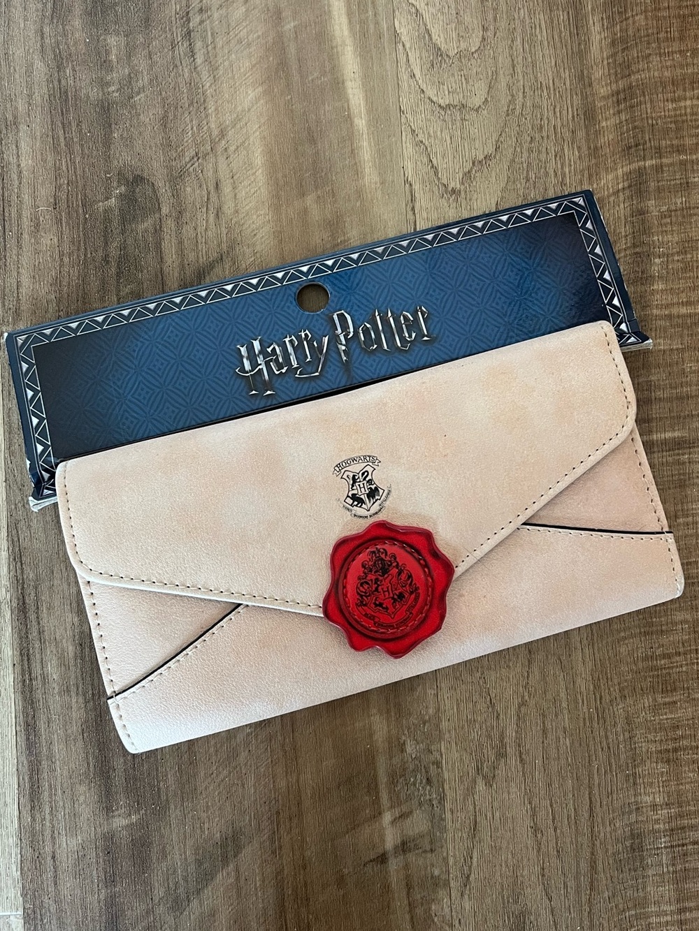NWT Harry Potter Hogwarts Letter Wallet